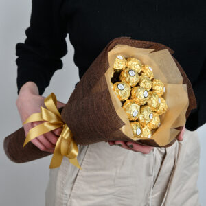 Dramatic Blend Of Love Bouquet